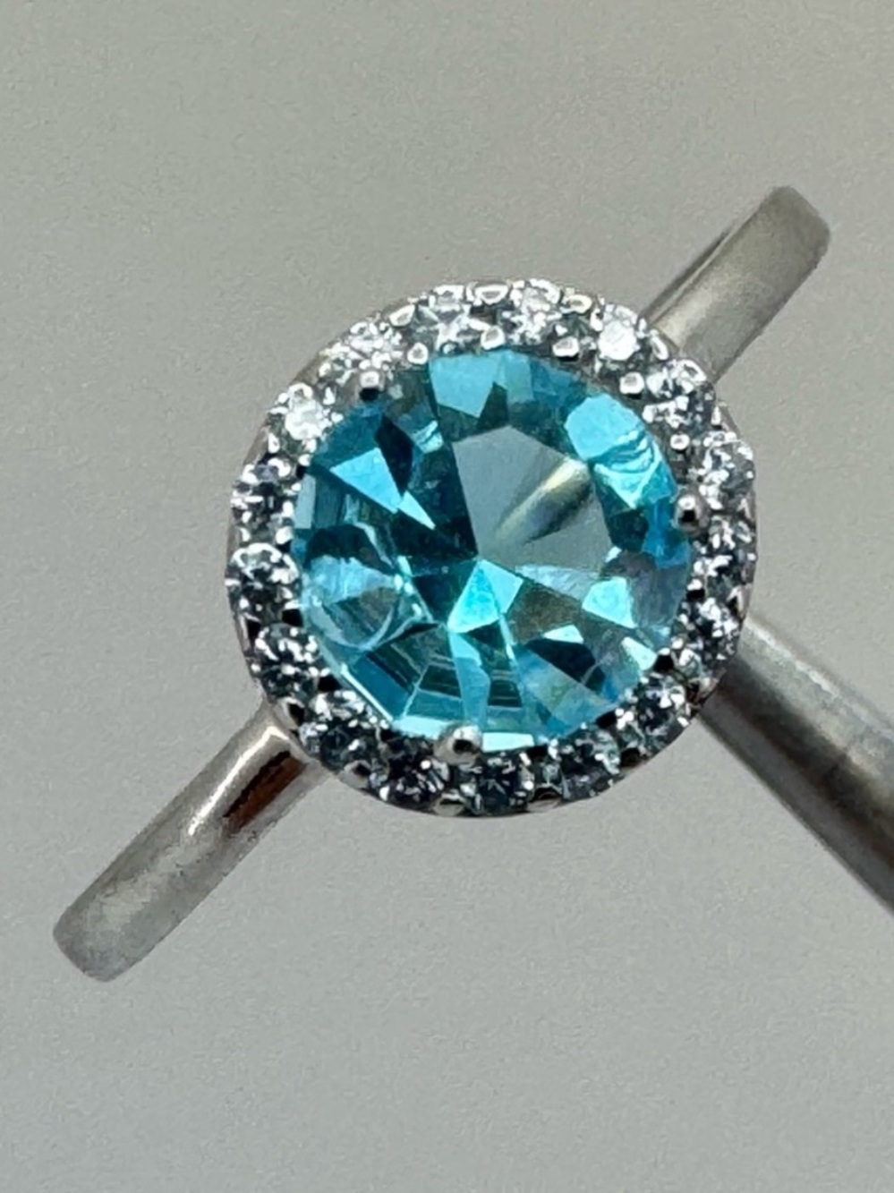 New Sterling Silver Blue CZ Halo Ring Size 7 Sparkling Round Cut